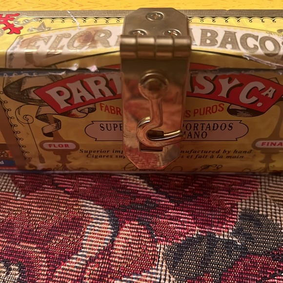 Cigar box purse with Bamboo handle - Picture 5 of 7